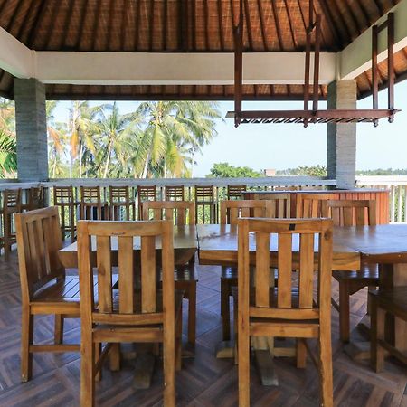 Coconut Boutique Resort Senggigi Extérieur photo