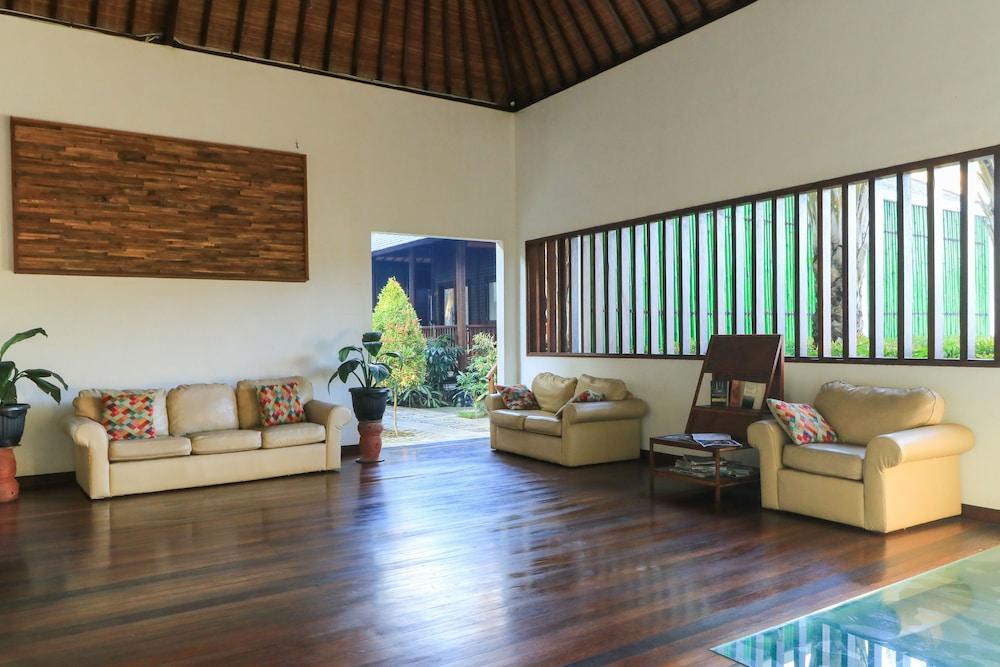 Coconut Boutique Resort Senggigi Extérieur photo