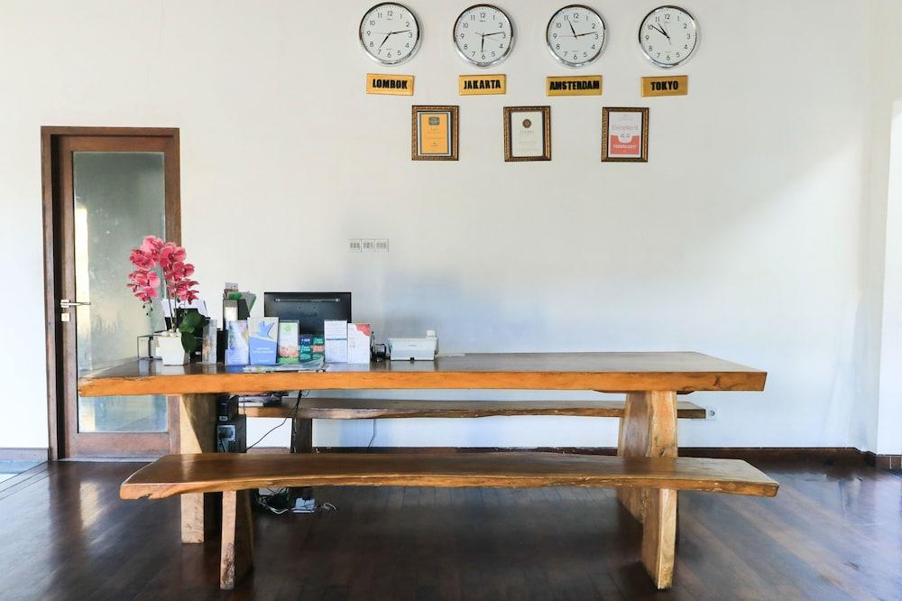 Coconut Boutique Resort Senggigi Extérieur photo