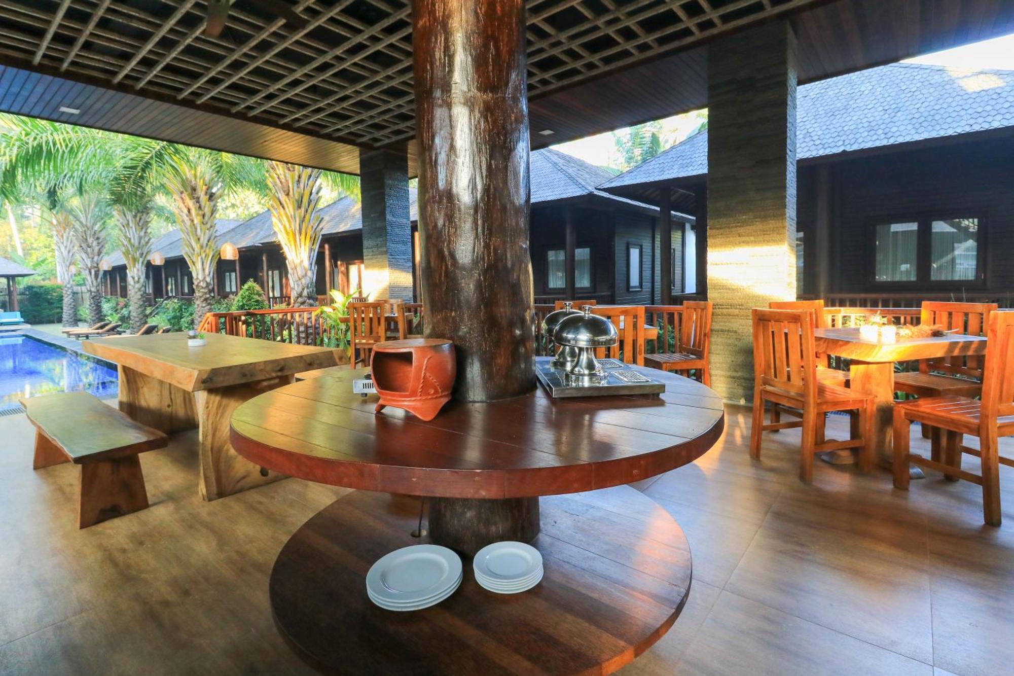 Coconut Boutique Resort Senggigi Extérieur photo