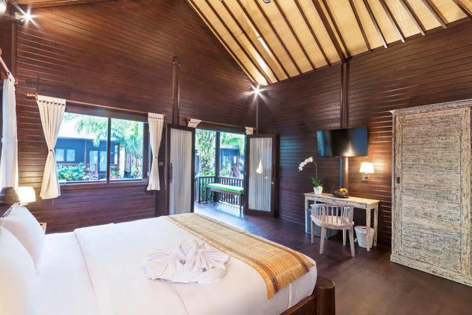 Coconut Boutique Resort Senggigi Extérieur photo