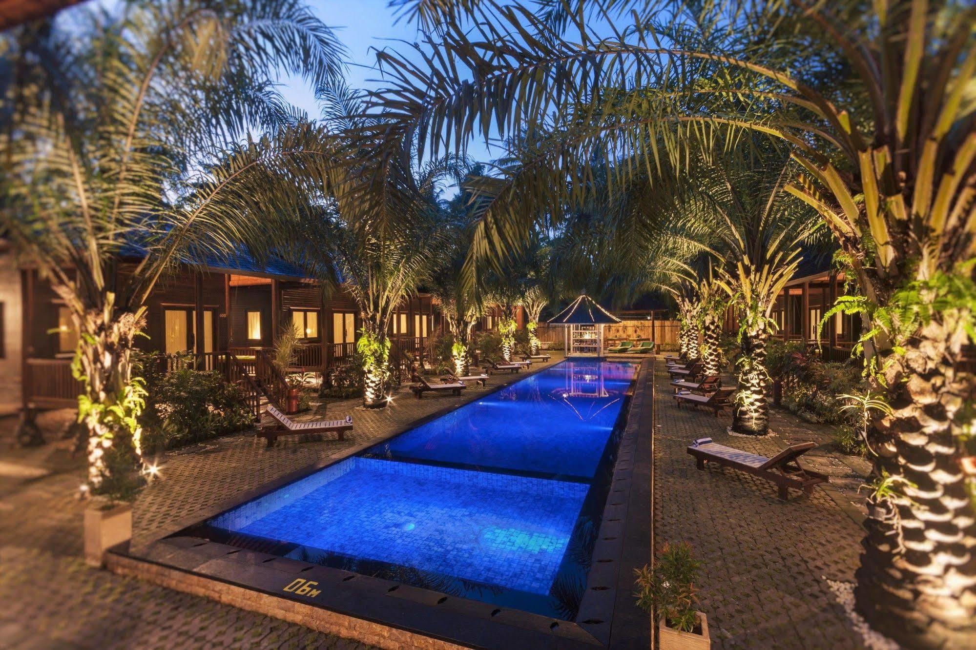 Coconut Boutique Resort Senggigi Extérieur photo