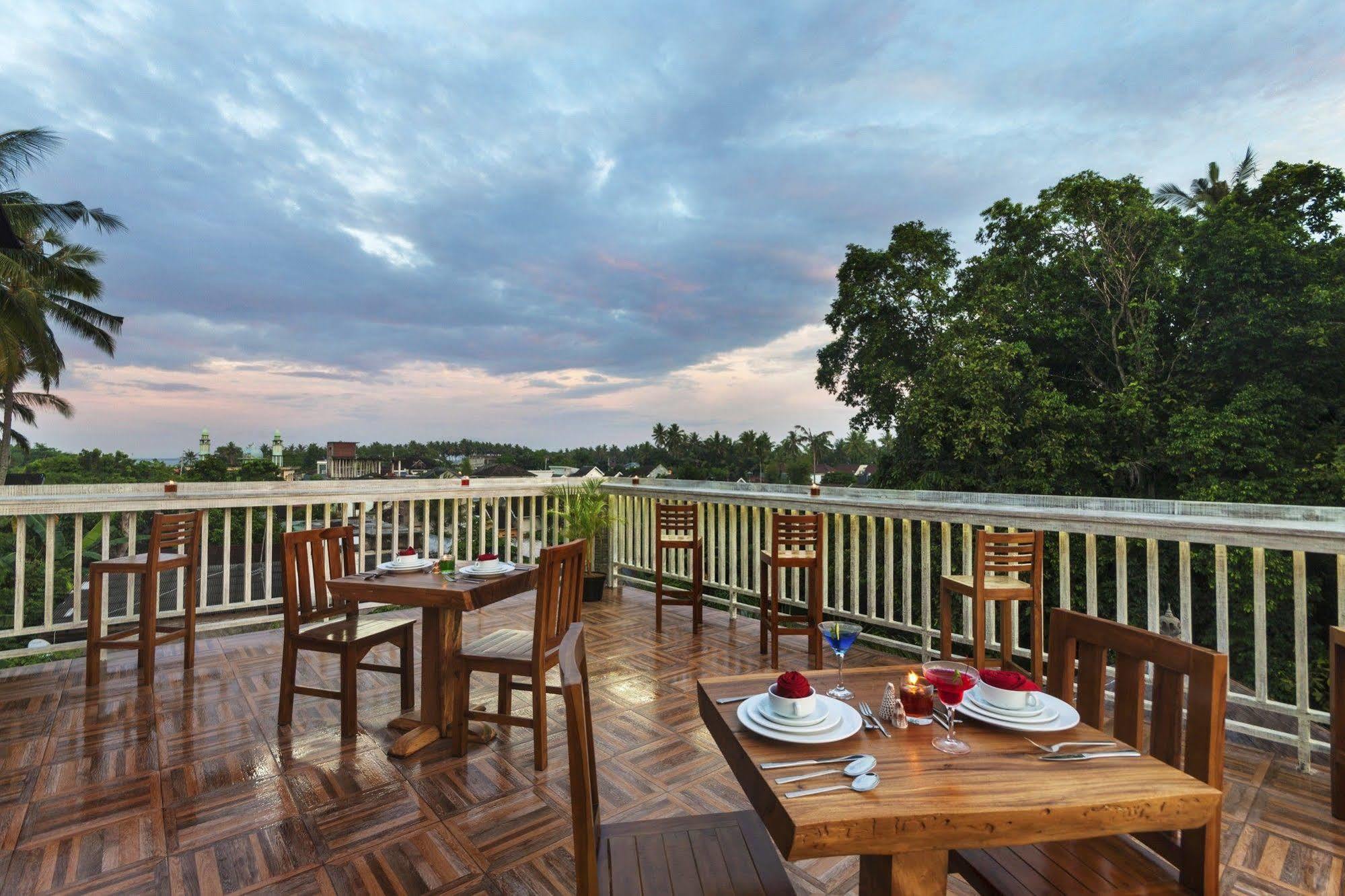 Coconut Boutique Resort Senggigi Extérieur photo