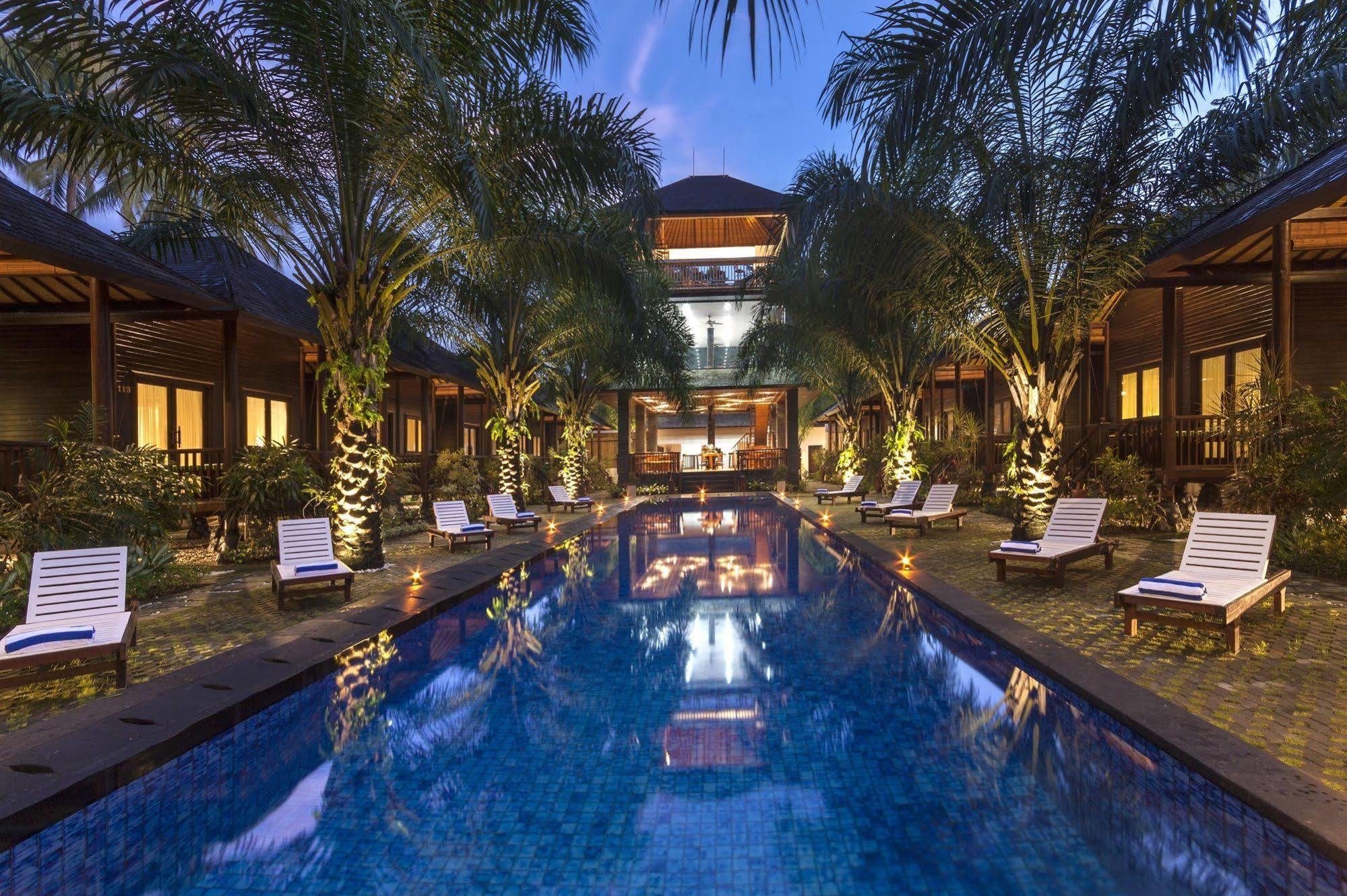 Coconut Boutique Resort Senggigi Extérieur photo